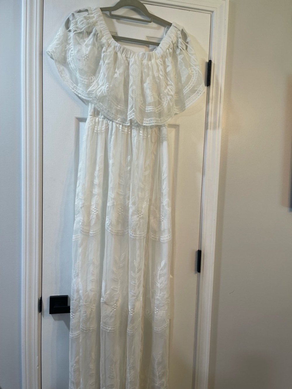 Off-Shoulder White Lace Maxi Dress